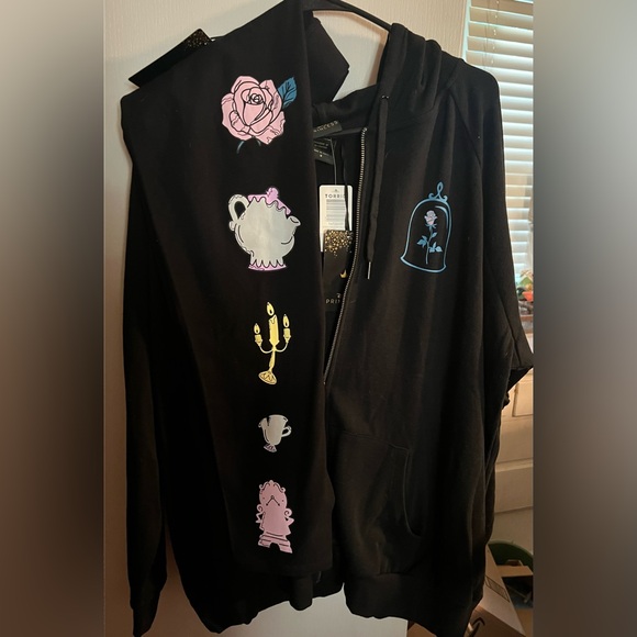 NWT Torrid Beauty and the beast zip up hoodie and leggings set size 3 - Picture 6 of 8